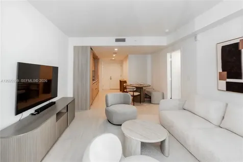 77 SE 5th Street Miami FL 33131