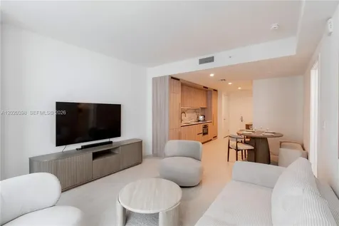 77 SE 5th Street Miami FL 33131
