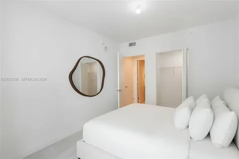 77 SE 5th Street Miami FL 33131