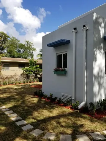 354 NW 59th Terrace Miami FL 33127