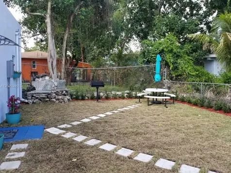 354 NW 59th Terrace Miami FL 33127