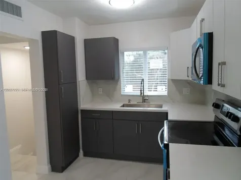354 NW 59th Terrace Miami FL 33127