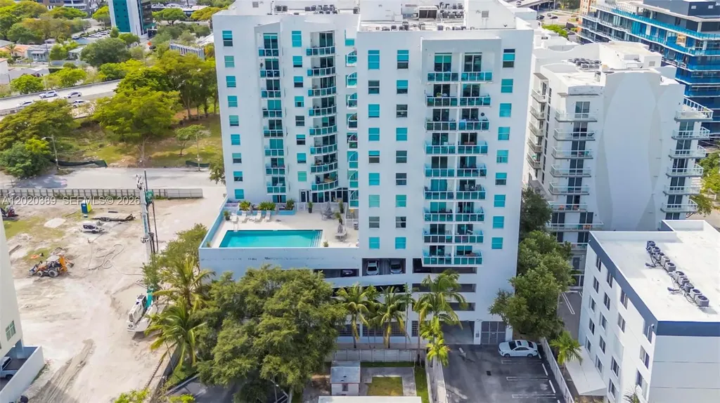 1723 SW 2nd Avenue Miami FL 33129