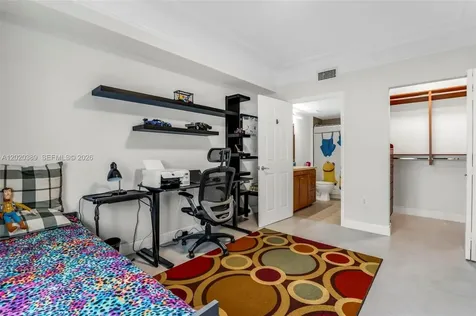 1723 SW 2nd Avenue Miami FL 33129