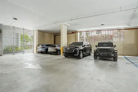1723 SW 2nd Avenue Miami FL 33129