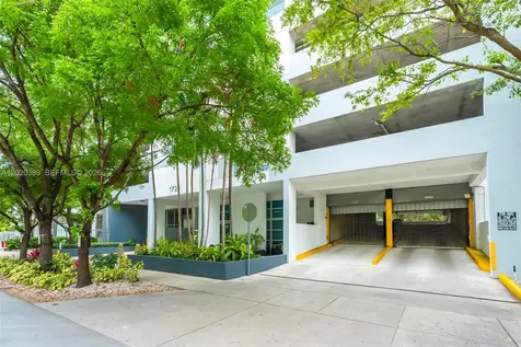 1723 SW 2nd Avenue Miami FL 33129