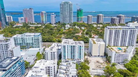 1723 SW 2nd Avenue Miami FL 33129
