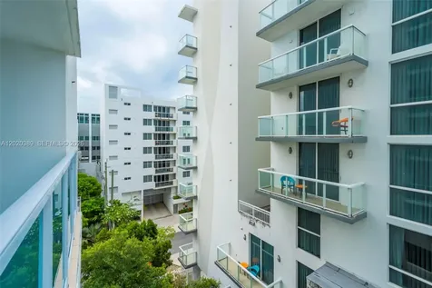 1723 SW 2nd Avenue Miami FL 33129