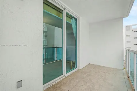 1723 SW 2nd Avenue Miami FL 33129
