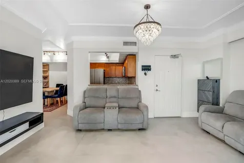 1723 SW 2nd Avenue Miami FL 33129