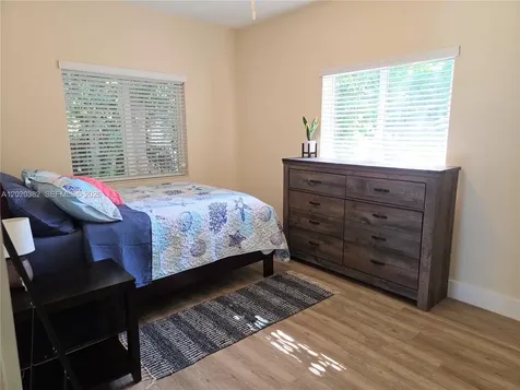 11 Pompano Avenue Key Largo FL 33037