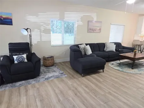 11 Pompano Avenue Key Largo FL 33037