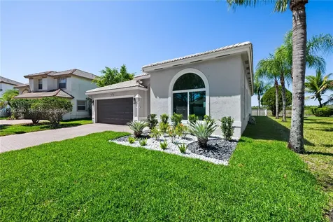 1804 NW 145th Terrace Pembroke Pines FL 33028