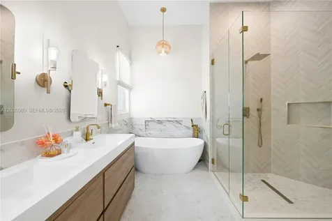 1804 NW 145th Terrace Pembroke Pines FL 33028