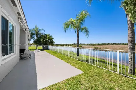 1804 NW 145th Terrace Pembroke Pines FL 33028