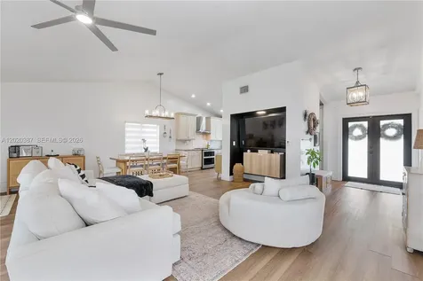 5121 NW 87th Avenue Lauderhill FL 33351