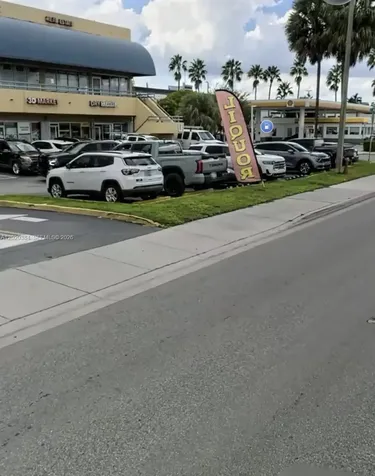 Xxxx W 16th Avenue Hialeah FL 33012