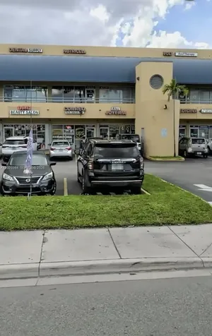Xxxx W 16th Avenue Hialeah FL 33012