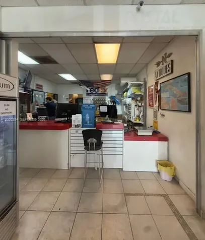 Xxxx W 16th Avenue Hialeah FL 33012