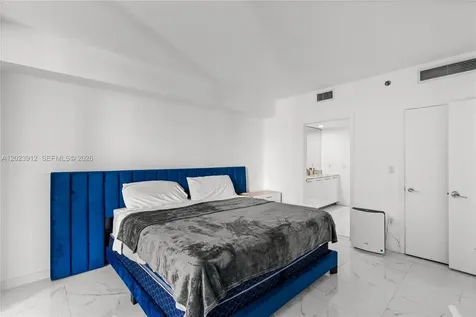 55 SE 6th Street Miami FL 33131