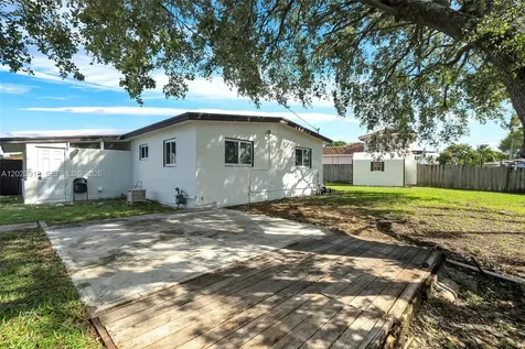 7971 NW 179th Street Hialeah FL 33015