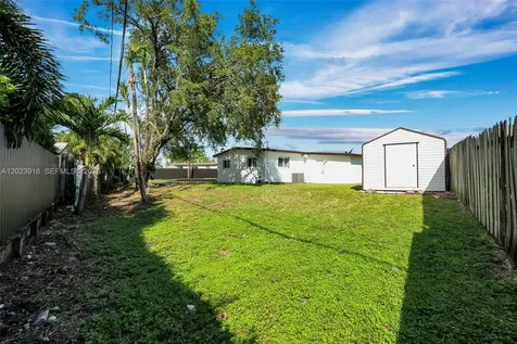 7971 NW 179th Street Hialeah FL 33015