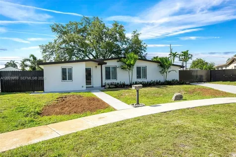 7971 NW 179th Street Hialeah FL 33015