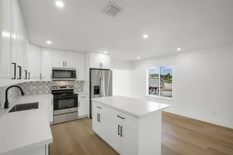 7971 NW 179th Street Hialeah FL 33015