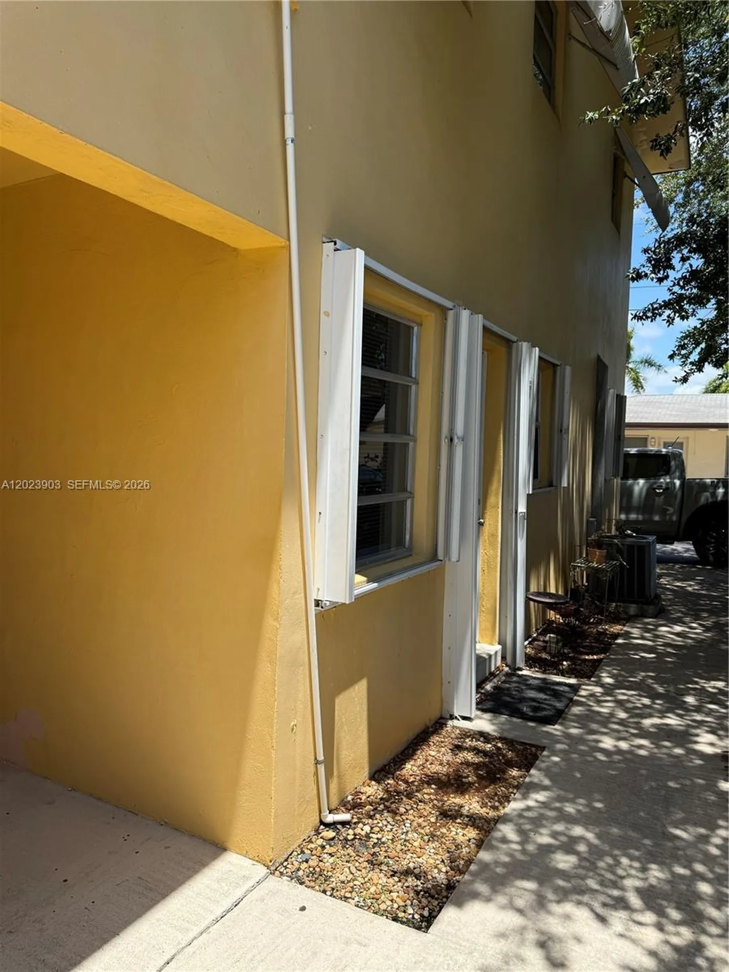 3525 Polk Street Hollywood FL 33021