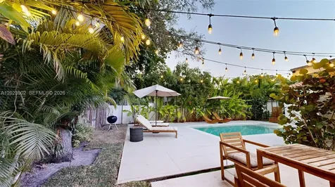 1277 SW 19th Street Miami FL 33145