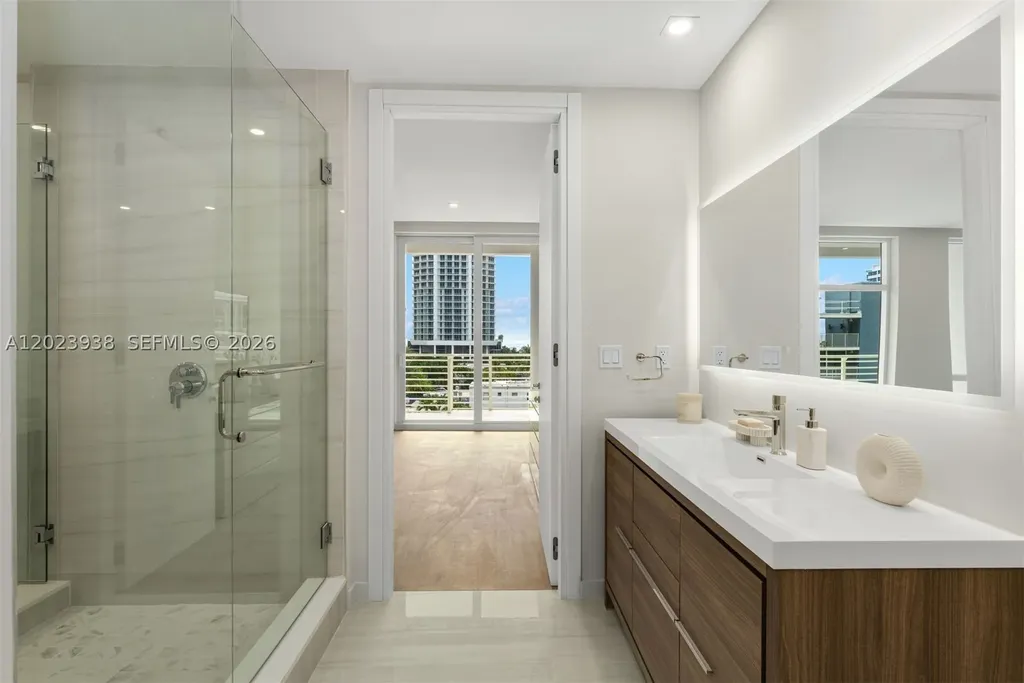 527 Orton Avenue Fort Lauderdale FL 33304