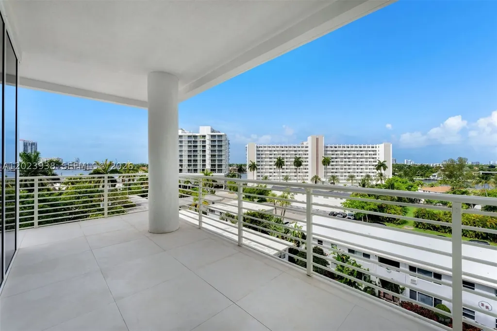 527 Orton Avenue Fort Lauderdale FL 33304
