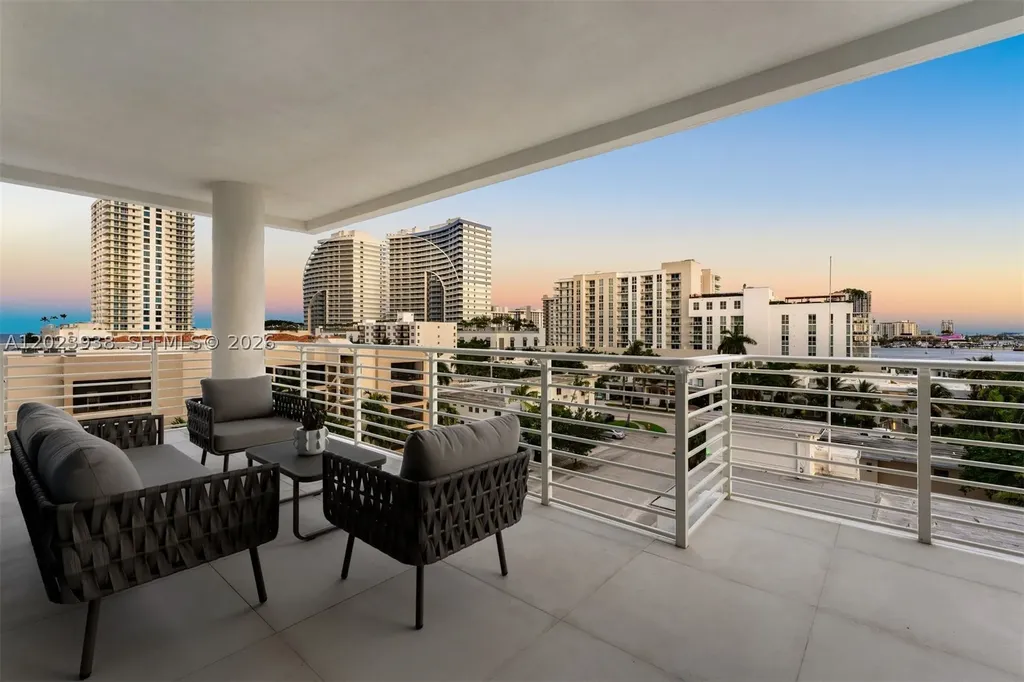 527 Orton Avenue Fort Lauderdale FL 33304