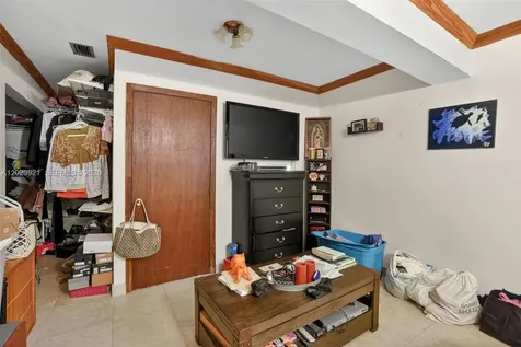 8461 SW 68th St Road Miami FL 33143