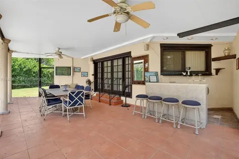 8461 SW 68th St Road Miami FL 33143