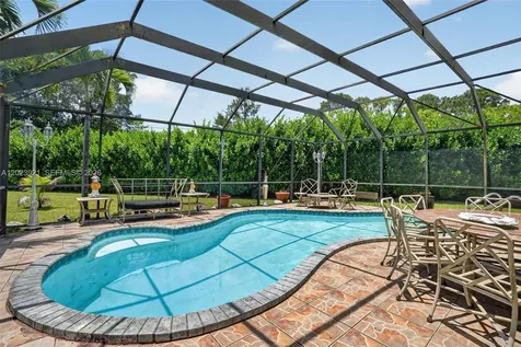 8461 SW 68th St Road Miami FL 33143
