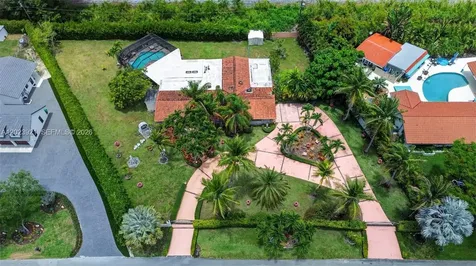 8461 SW 68th St Road Miami FL 33143