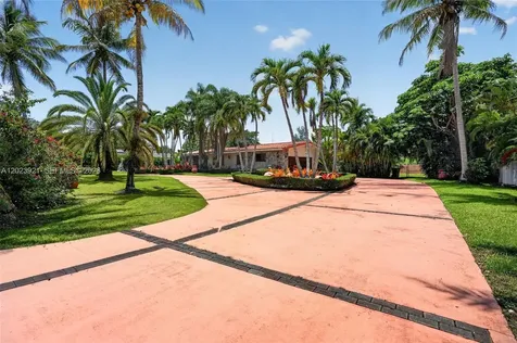 8461 SW 68th St Road Miami FL 33143