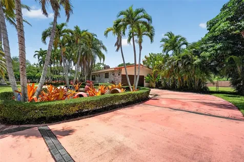 8461 SW 68th St Road Miami FL 33143