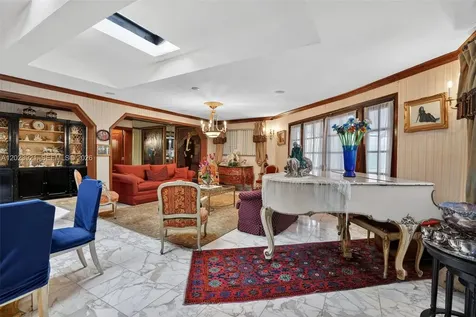 8461 SW 68th St Road Miami FL 33143