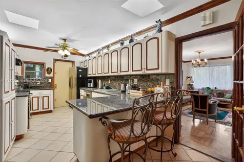 8461 SW 68th St Road Miami FL 33143