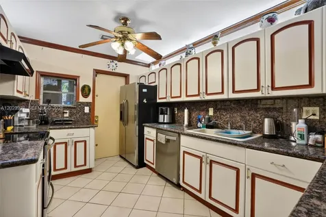 8461 SW 68th St Road Miami FL 33143