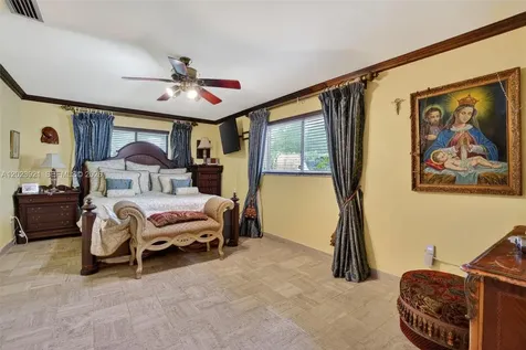 8461 SW 68th St Road Miami FL 33143