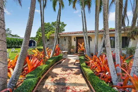 8461 SW 68th St Road Miami FL 33143