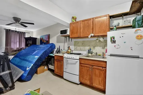 8461 SW 68th St Road Miami FL 33143