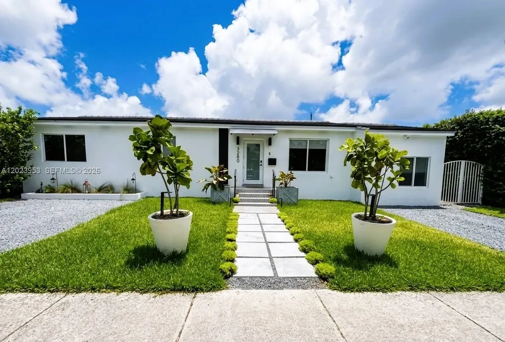 3280 SW 16th Terrace Miami FL 33145