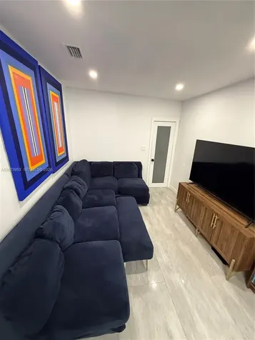 3280 SW 16th Terrace Miami FL 33145