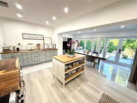 3280 SW 16th Terrace Miami FL 33145
