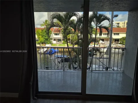 16565 NE 26th Avenue North Miami Beach FL 33160