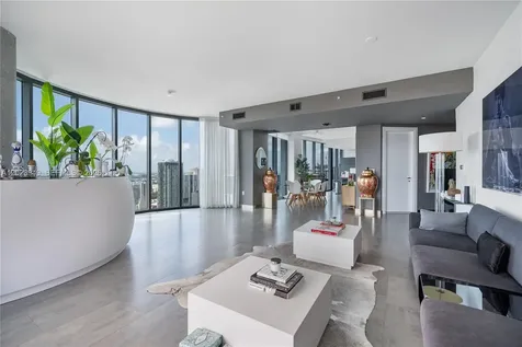 200 Biscayne Boulevard Way Miami FL 33131